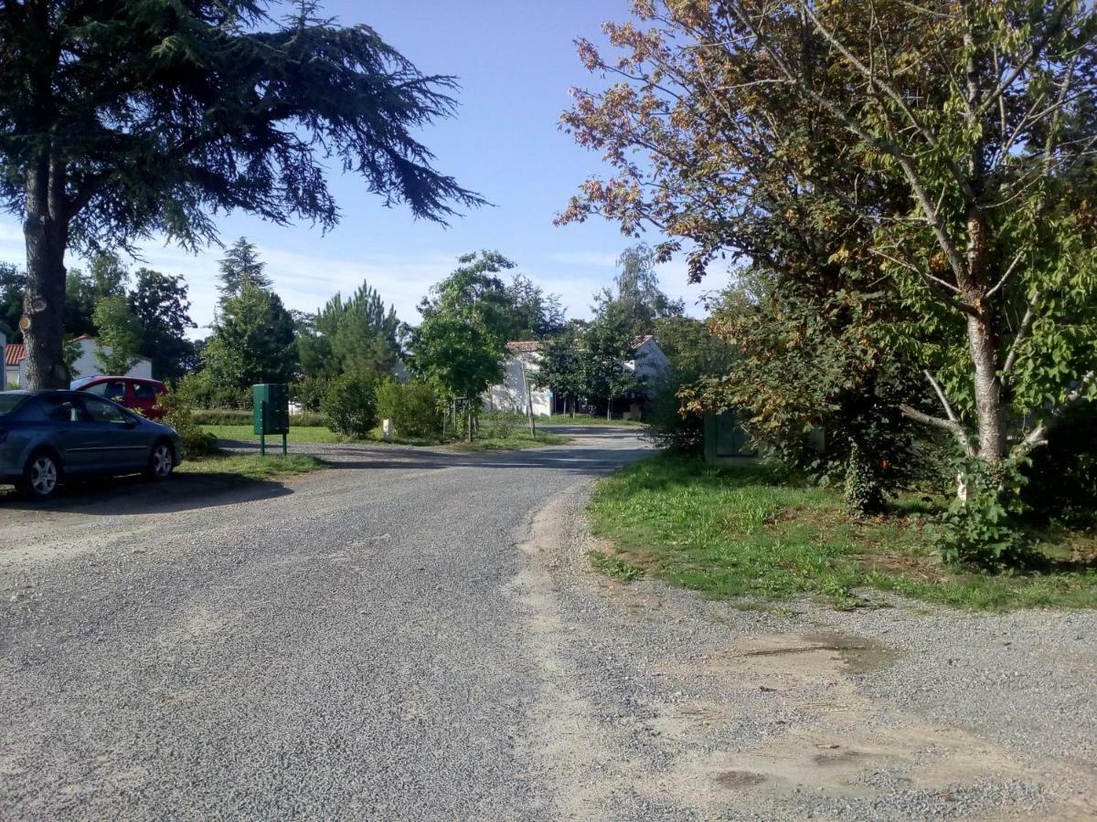 Villa D'Eau Douce Les Achards  Eksteriør billede